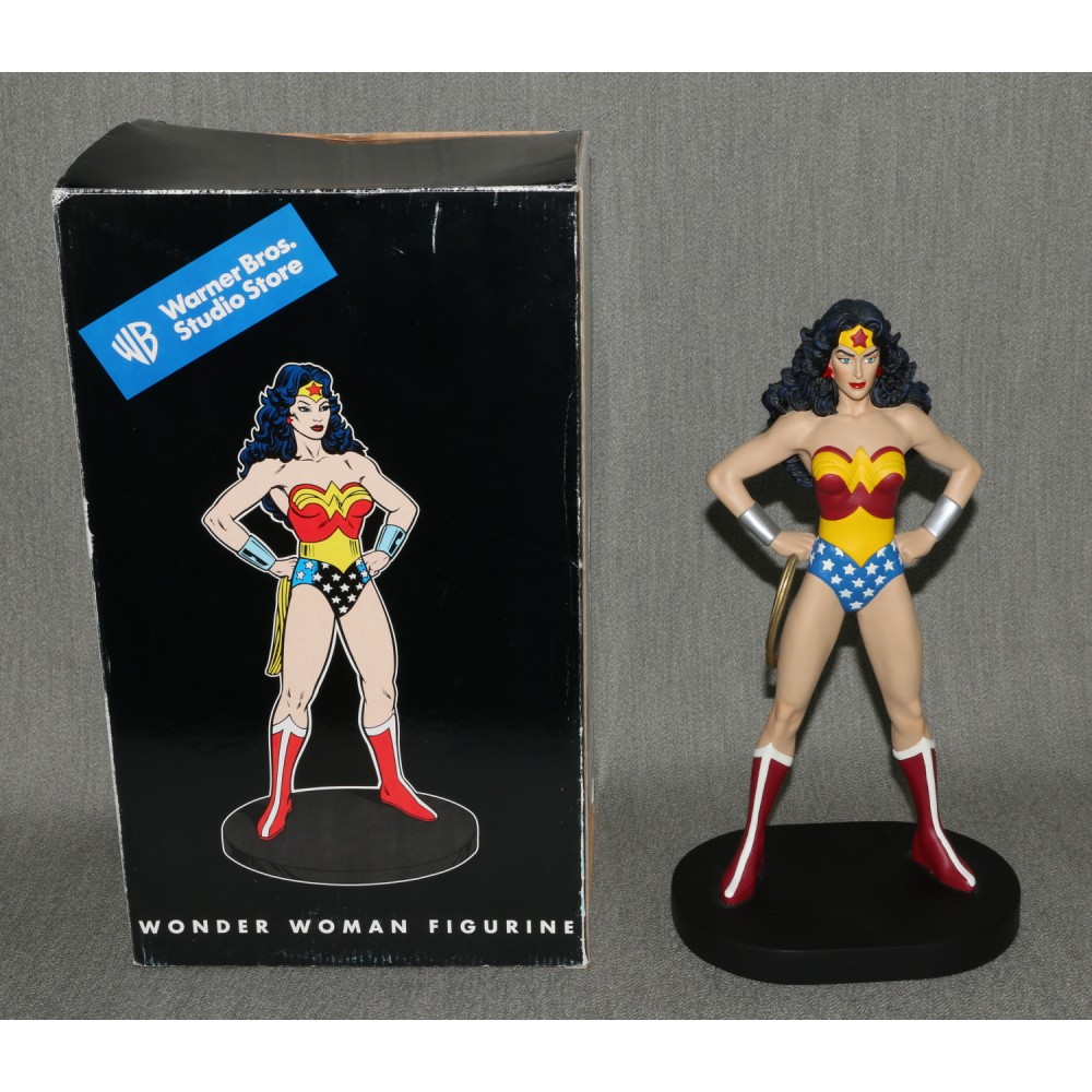 Wonder Woman 1999 Warner Bros Studio Store Exclusive Statue Boxed