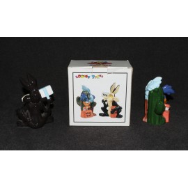 Looney Tunes 1993 Road Runner & Coyote Salt & Pepper Shaker Vintage Kitchen