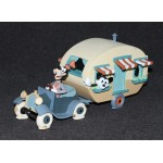 Disney Mickey Mouse Goofy Camping Trailer Demons & Merveilles Statue