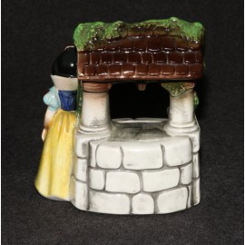 Disney Enesco 1960s Snow White Wishing Well Bank Figure