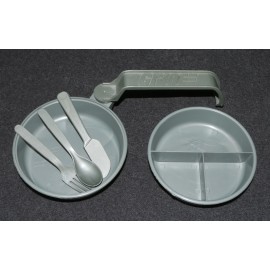 GI Joe 1982 A Real American Hero Accessory Child Kid Size Mess Kit Hasbro