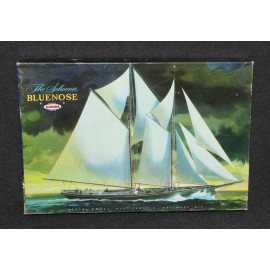 Aurora Model Kit Navy Ship Built Up 1957 The Schooner Bluenose 1/124 w Box