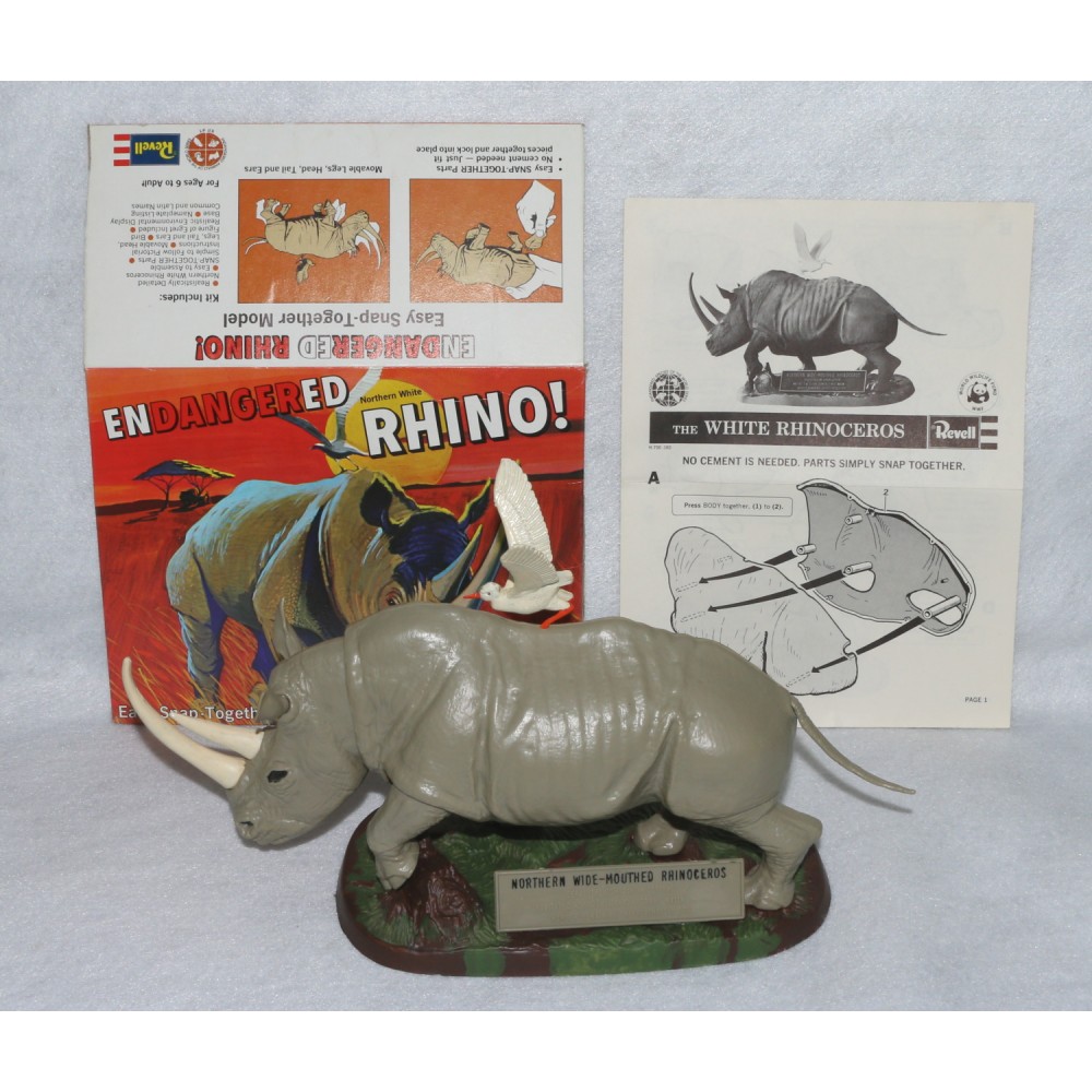 Aurora Model Era 1974 Revell Built Up enDANGERed ANIMALS Scenes Rhino