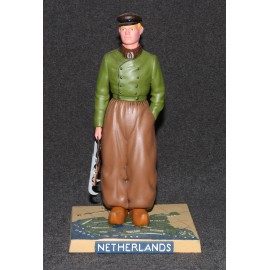 Aurora Model Built Up 1957 Figure Kit Guys Gals of All Nations Dutch Boy Box Pro