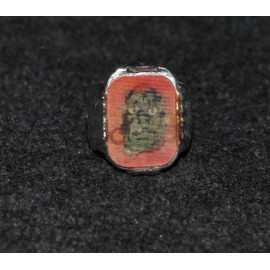 Monster 1960s Flicker Ring Lenticular Flasher Green Face Orange Background