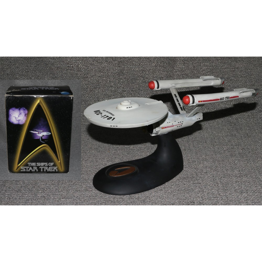 Star Trek 1998 The Ships of Statue Enterprise Legends in 3 Dimensions Boxed