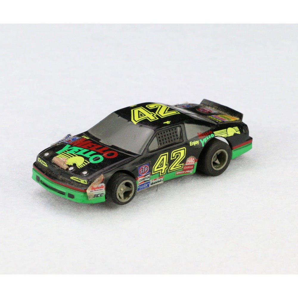 Life-Like HO Slot Car 1993 #42 Kyle Petty Mello Yello